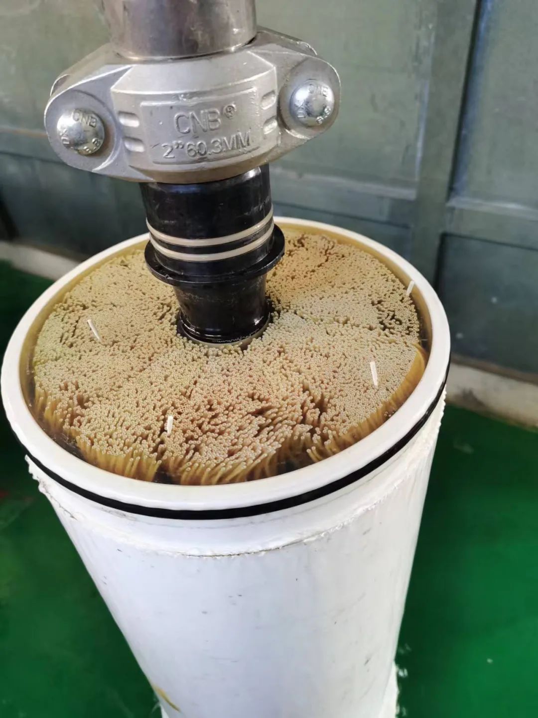 标记好的破损膜丝